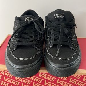 NWT Vans Bearcat size 8.5 sneaker